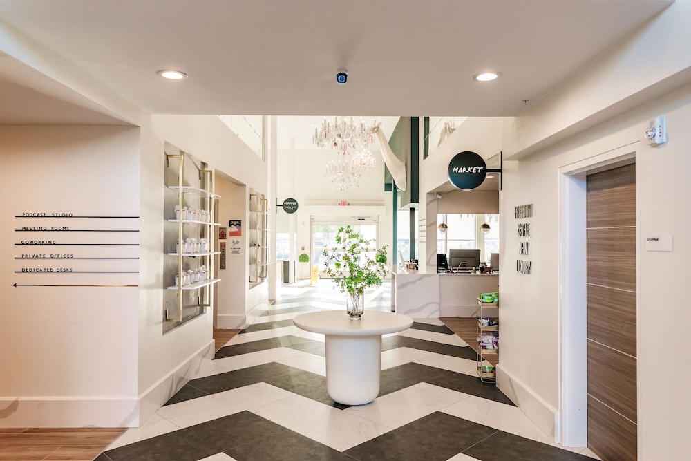 kompose boutique hotel