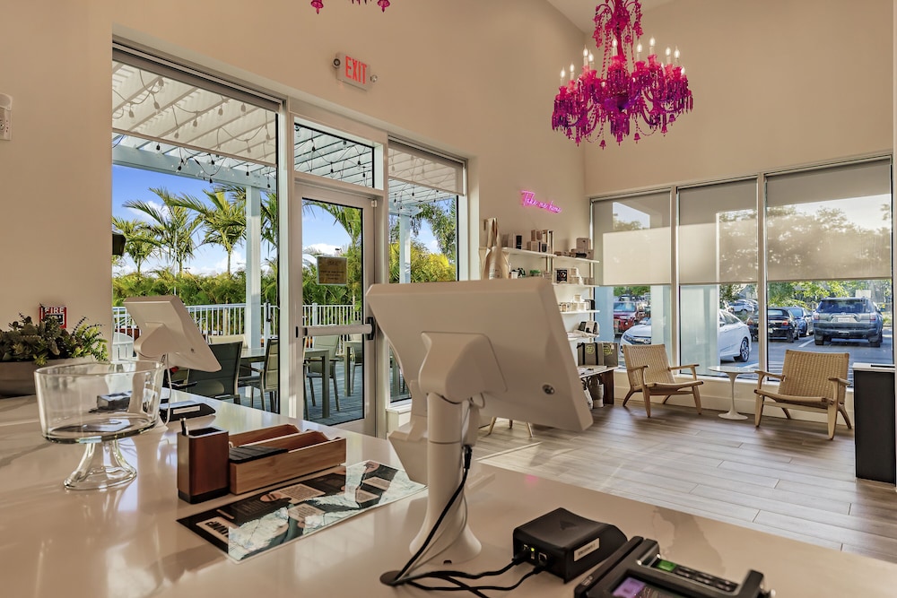 kompose boutique hotel