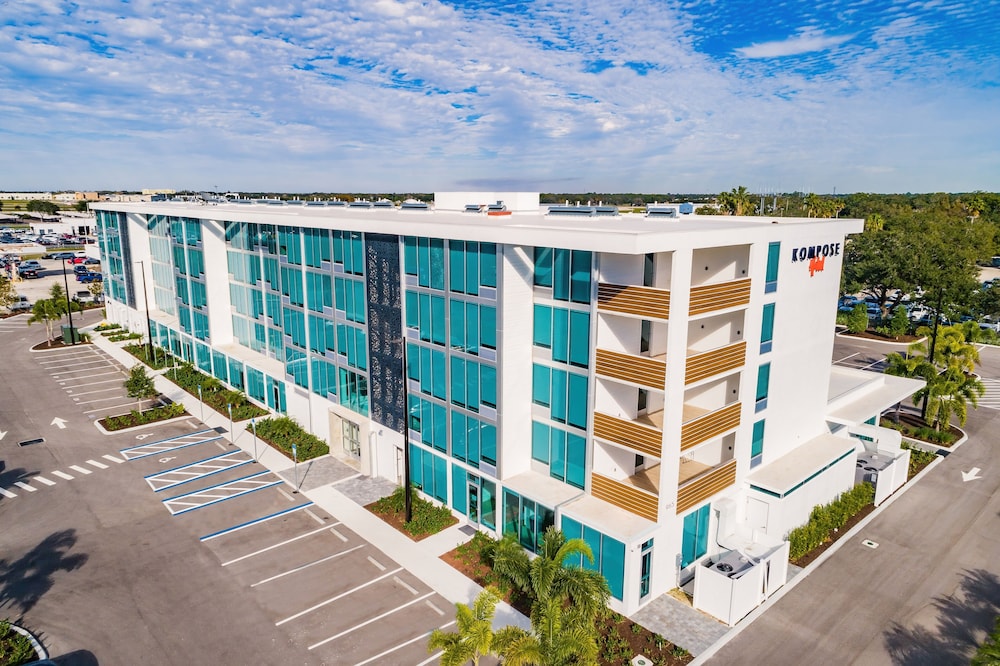 kompose boutique hotel