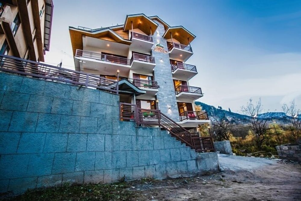 misty mountain manali
