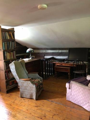 smokey mtn romantic handcrafted cabins