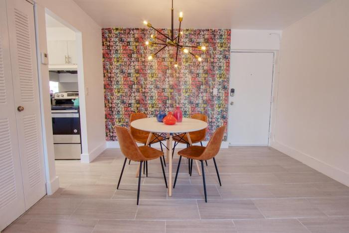 23 plams suites by rocketstay