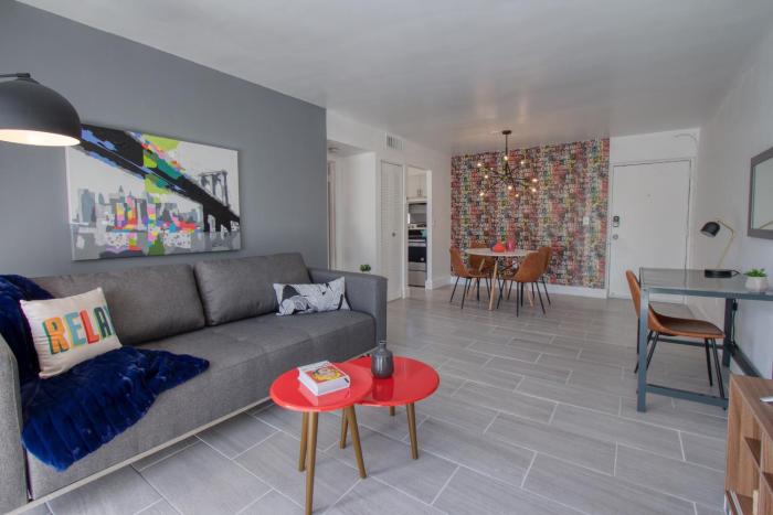 23 plams suites by rocketstay