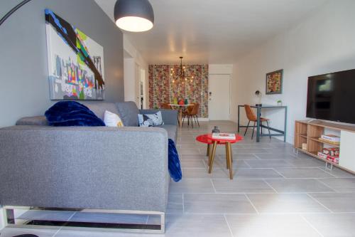 23 plams suites by rocketstay