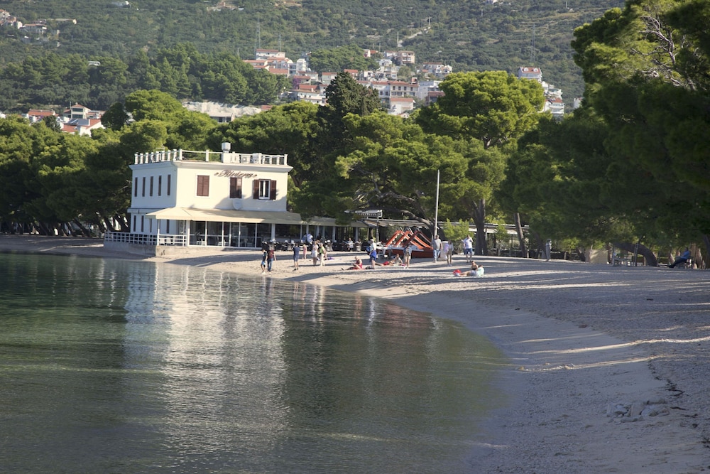 apartments bernarda