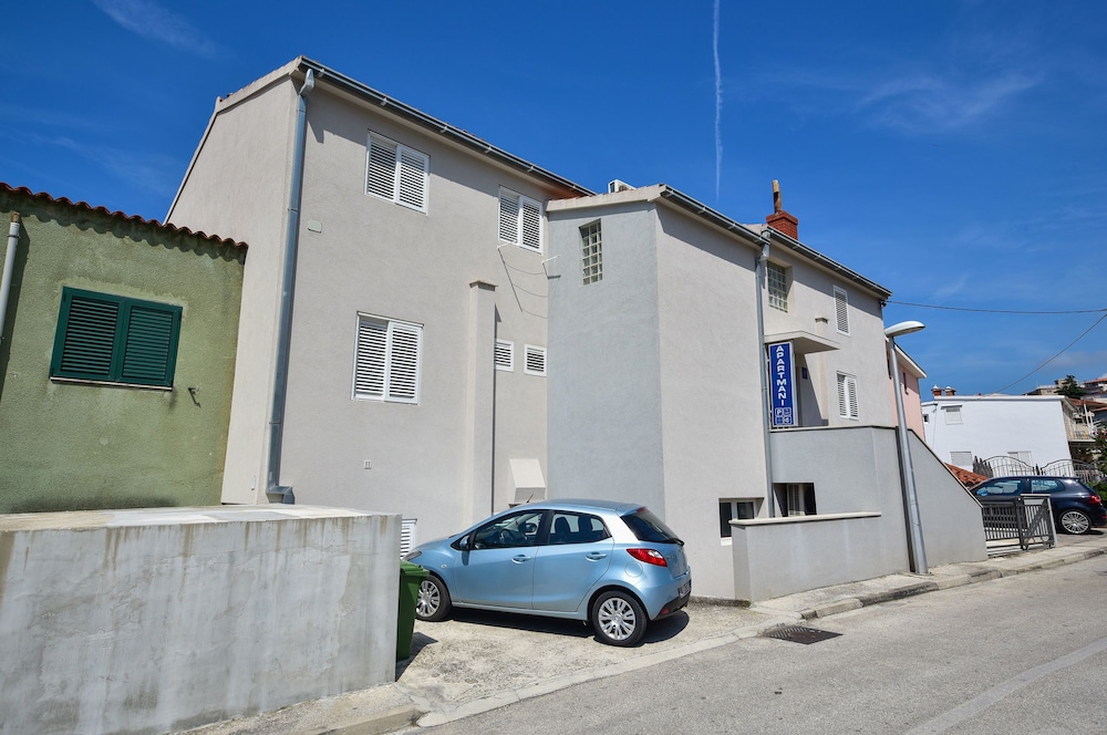 apartments bernarda