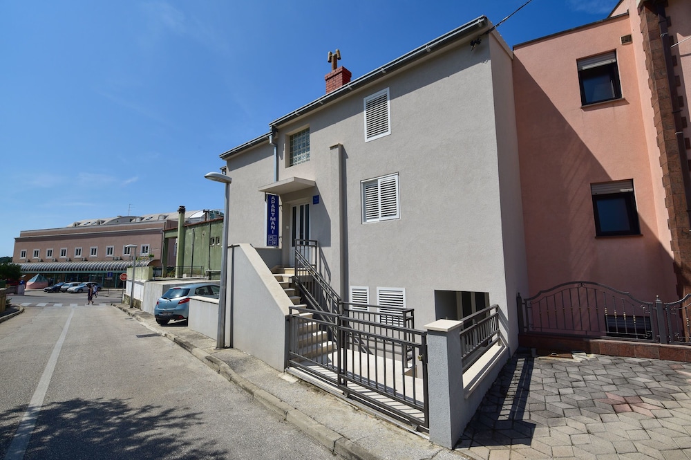 apartments bernarda