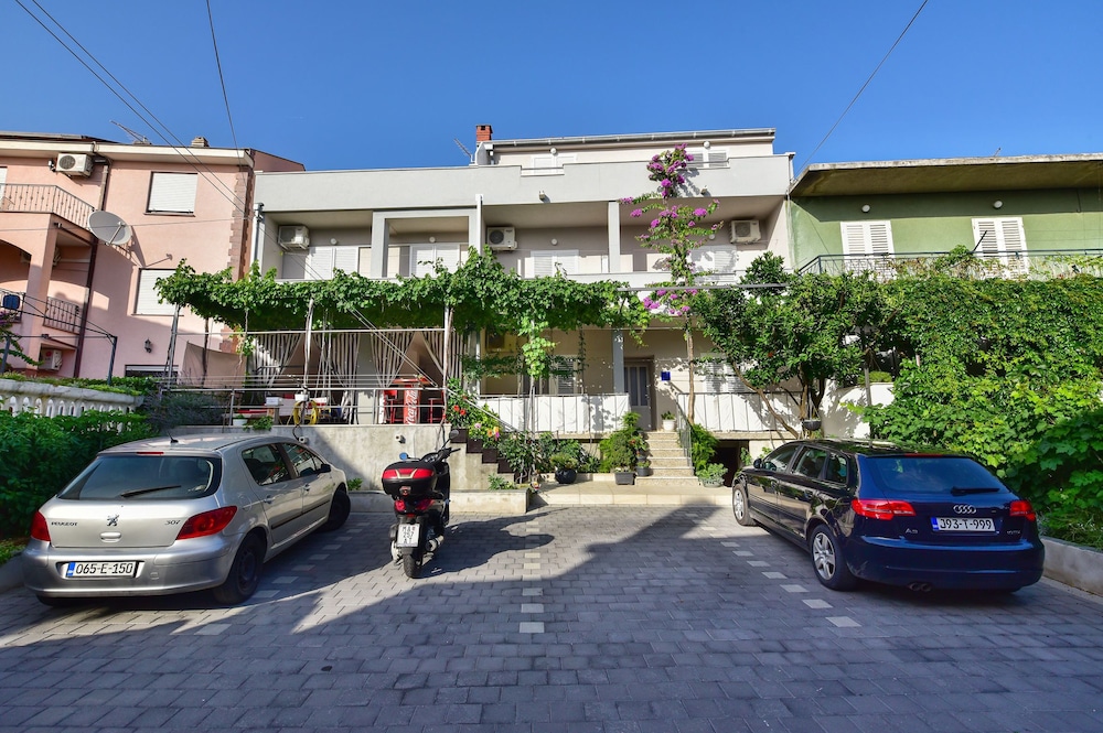 apartments bernarda