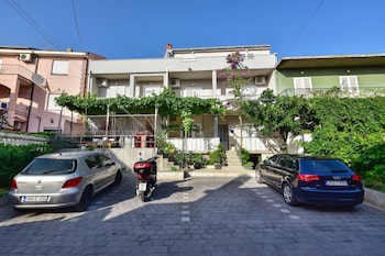apartments bernarda