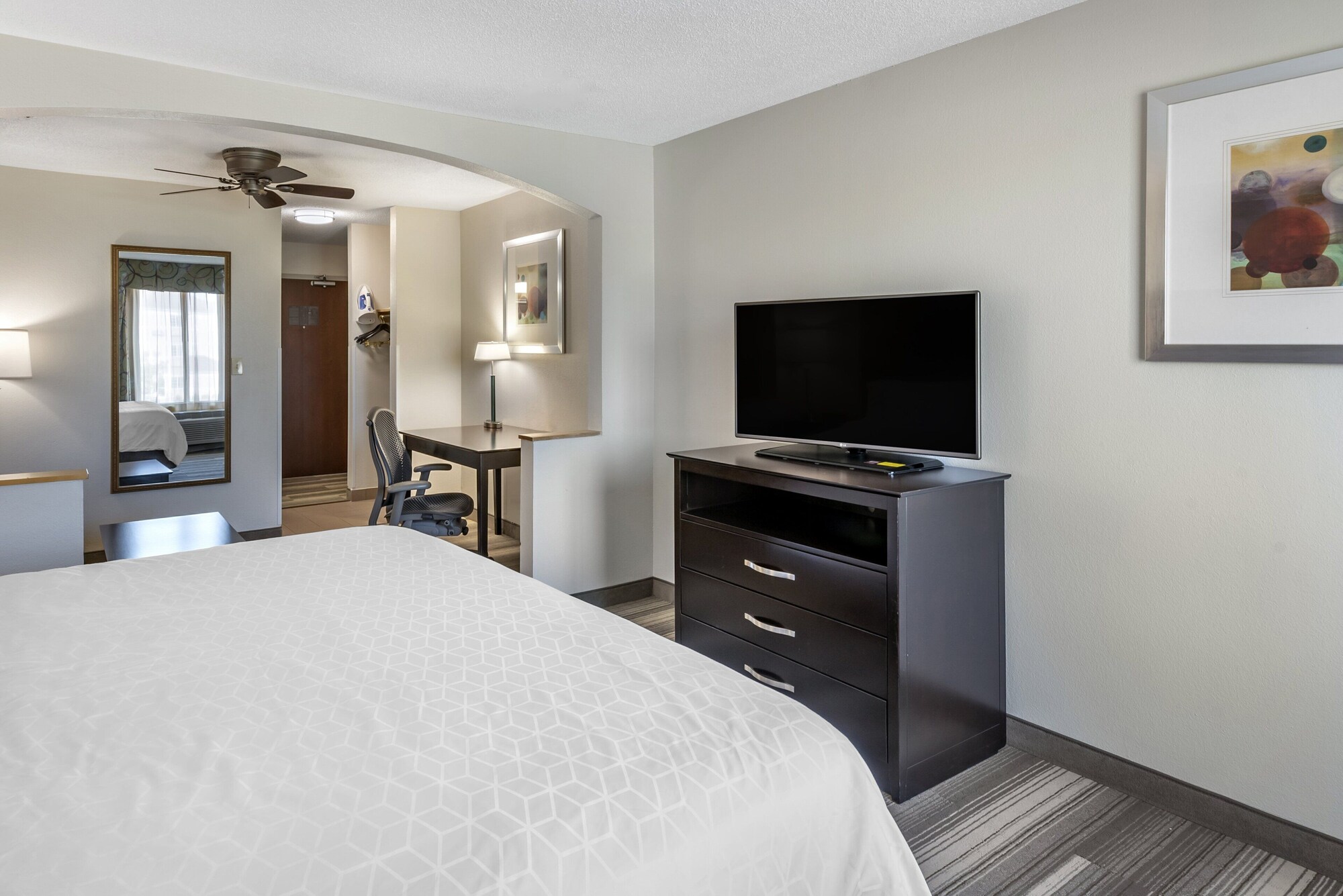 holiday inn express hotel and suites cincinnati blue ash by ihg