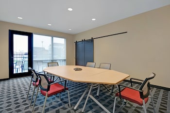 towneplace suites by marriott indianapolis downtown