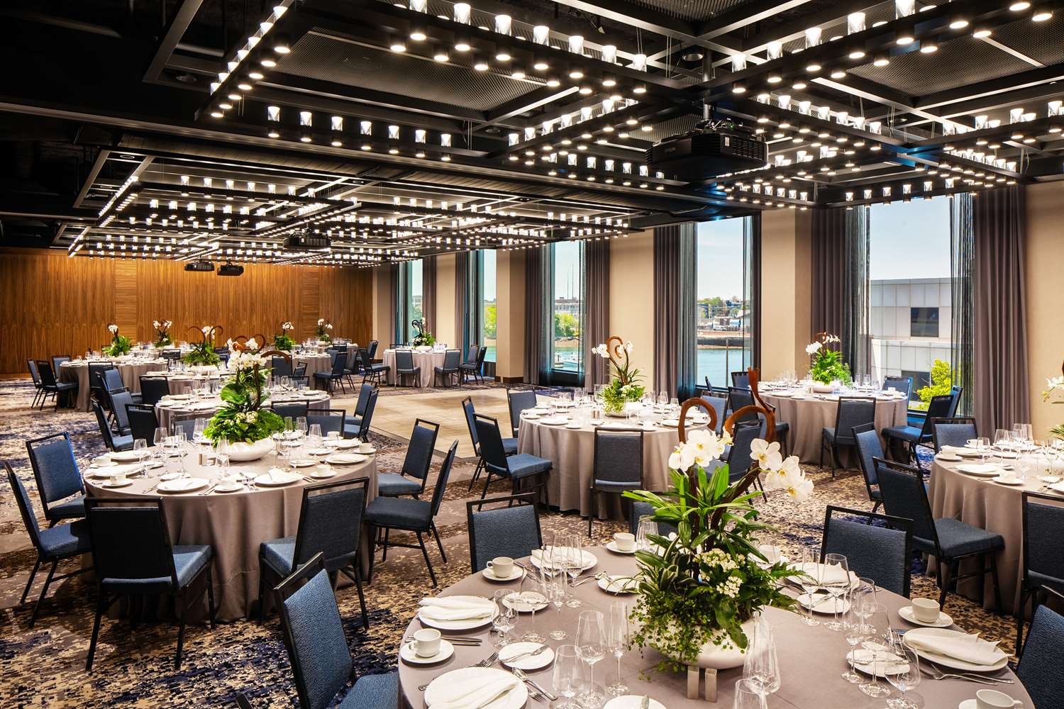 hampton inn boston seaport district