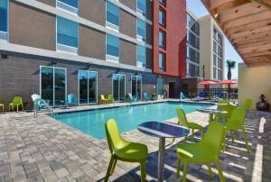 home2 suites by hilton largo