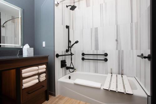 the glenmark glendale a tribute portfolio hotel