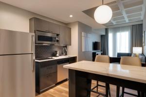 hyatt house lax century blvd