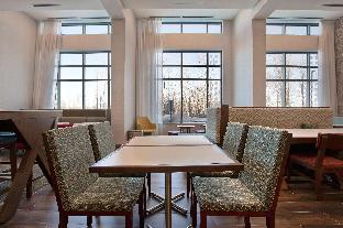 hampton inn and suites ottawa west