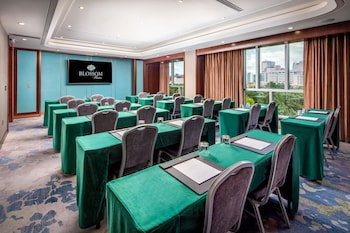 blossom hotel houston