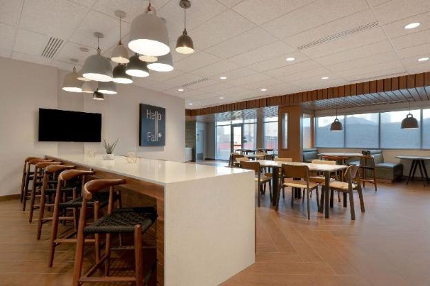 fairfield inn and suites by marriott denver airport