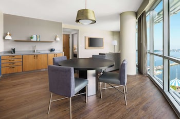 hyatt place national harbor