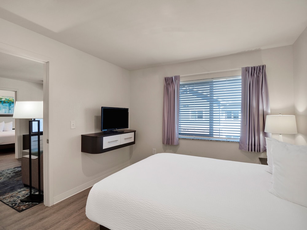 waterwalk charlotte arrowood