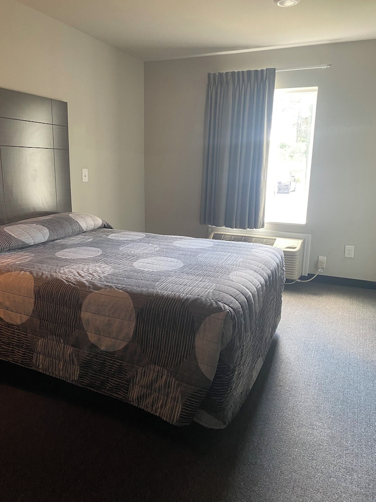 savannah suites atlanta airport