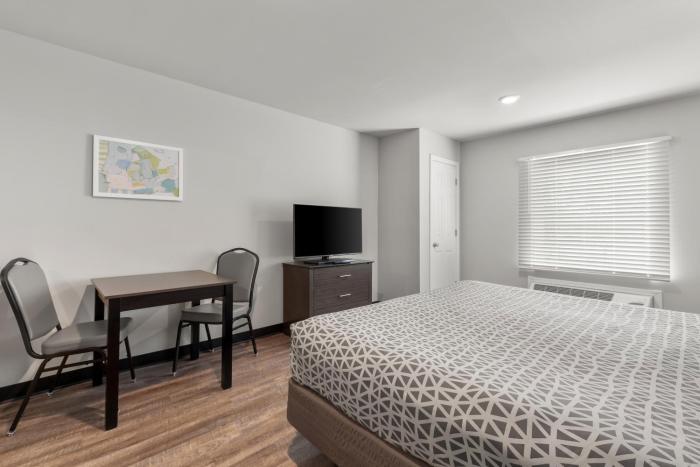 savannah suites atlanta airport