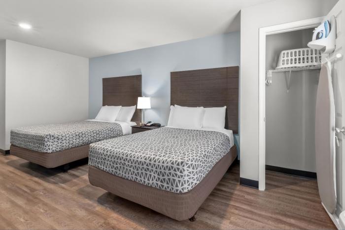 savannah suites atlanta airport