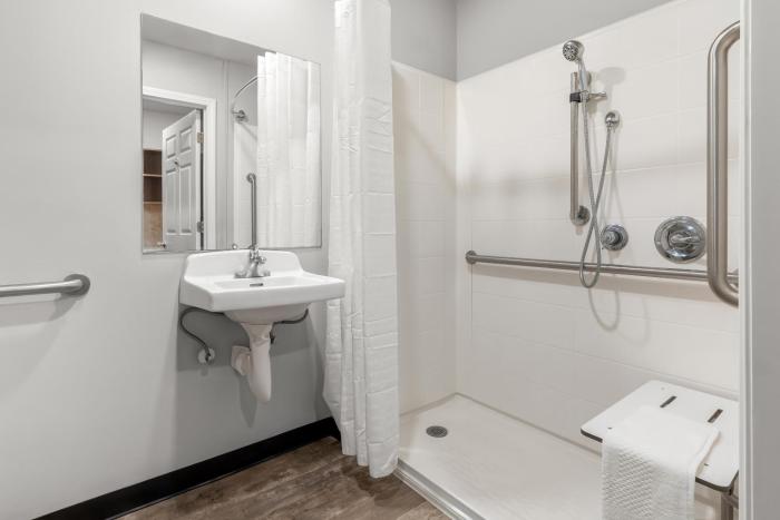 savannah suites atlanta airport