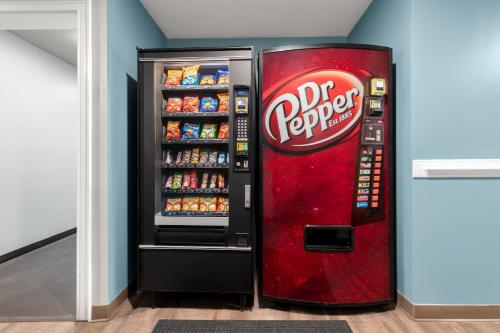 savannah suites atlanta airport