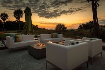courtyard jekyll island