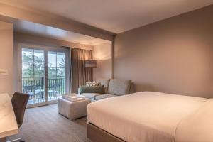 courtyard jekyll island