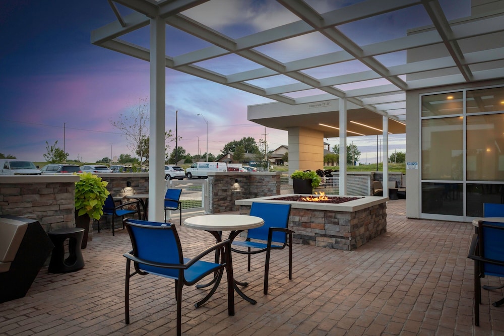 springhill suites kansas city airport