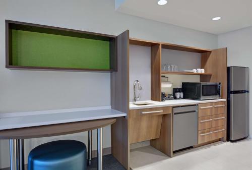 home2 suites by hilton panama city beach fl