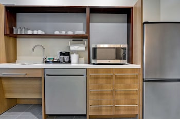 home2 suites by hilton savannah midtown ga