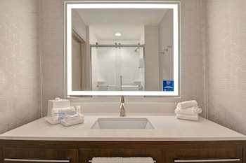 home2 suites by hilton savannah midtown ga