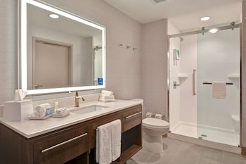 home2 suites by hilton savannah midtown ga