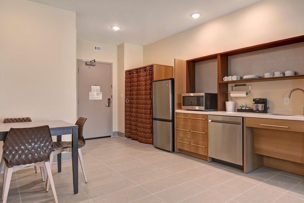 home2 suites by hilton savannah midtown ga