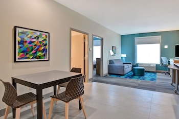 home2 suites by hilton savannah midtown ga