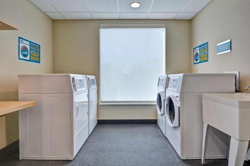 home2 suites by hilton savannah midtown ga