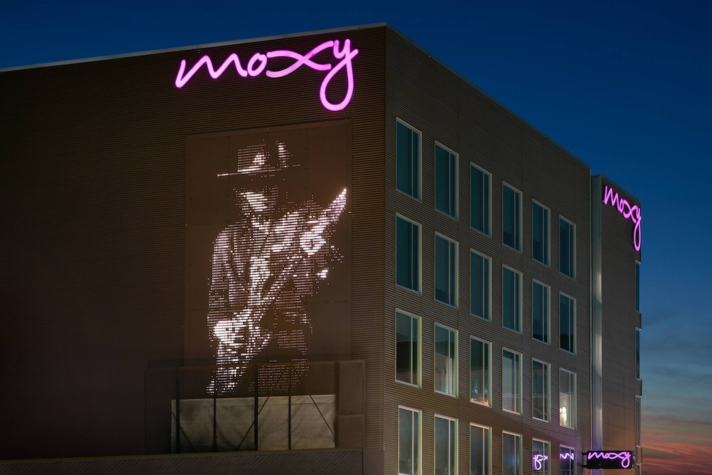 moxy austin university