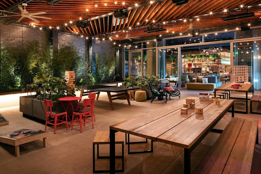 moxy austin university