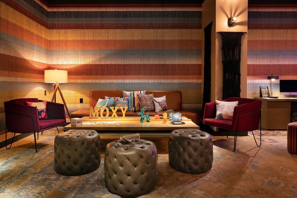 moxy austin university