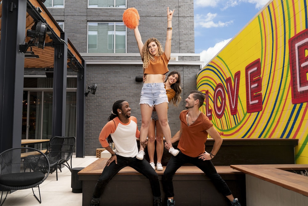 moxy austin university