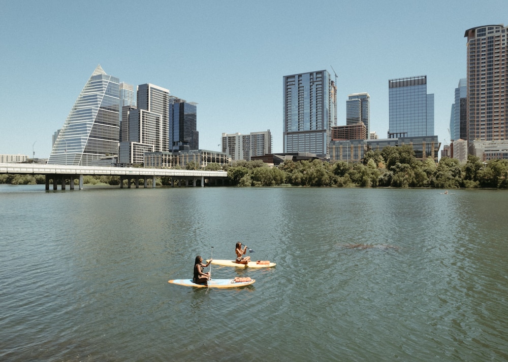 moxy austin university