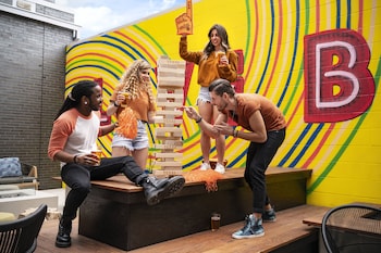 moxy austin university