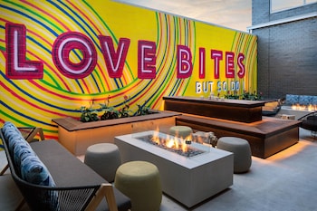 moxy austin university