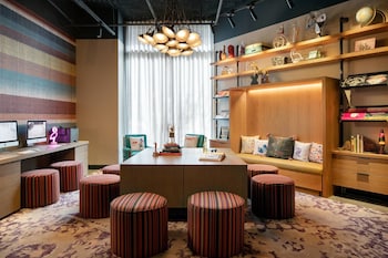 moxy austin university
