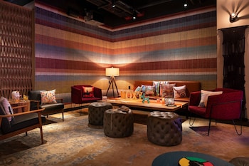 moxy austin university