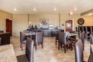cobblestone inn and suites holdrege