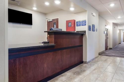 cobblestone inn and suites holdrege